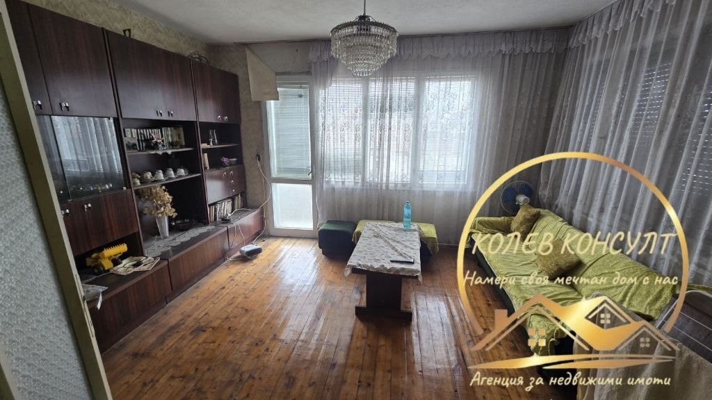 Продава КЪЩА, гр. Чирпан, област Стара Загора, снимка 9 - Къщи - 54047145