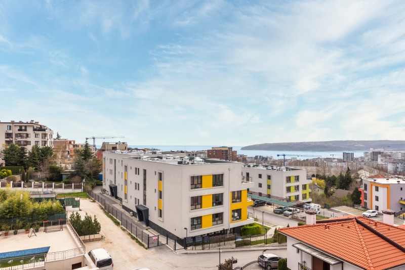 Продава МНОГОСТАЕН в град Варна, Бриз - 293 кв.м / 669 000 € » 1 308 450.27 лв., ЕРА ВАРНА ТРЕНД