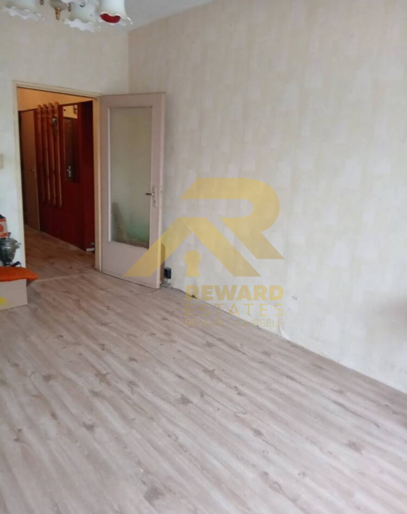 Продава  3-стаен град София , Света Троица , 86 кв.м | 15491629 - изображение [2]