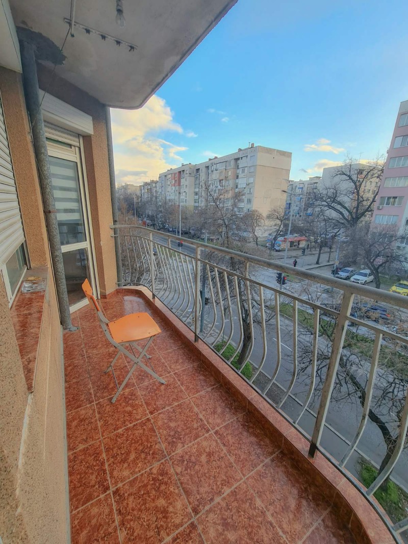 Продава 3-СТАЕН, гр. Пловдив, Южен, снимка 2 - Апартаменти - 53163067