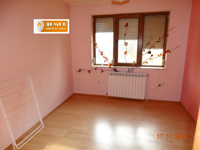 Продава ЕТАЖ ОТ КЪЩА, гр. Пазарджик, Център, снимка 10 - Етаж от къща - 52463122