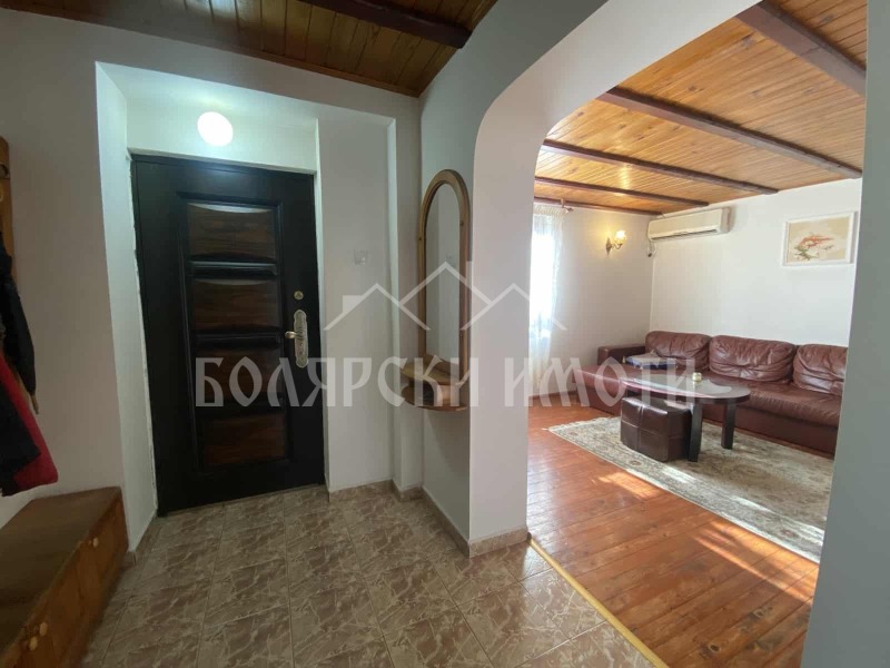 Продава КЪЩА, гр. Дебелец, област Велико Търново, снимка 12 - Къщи - 52703233