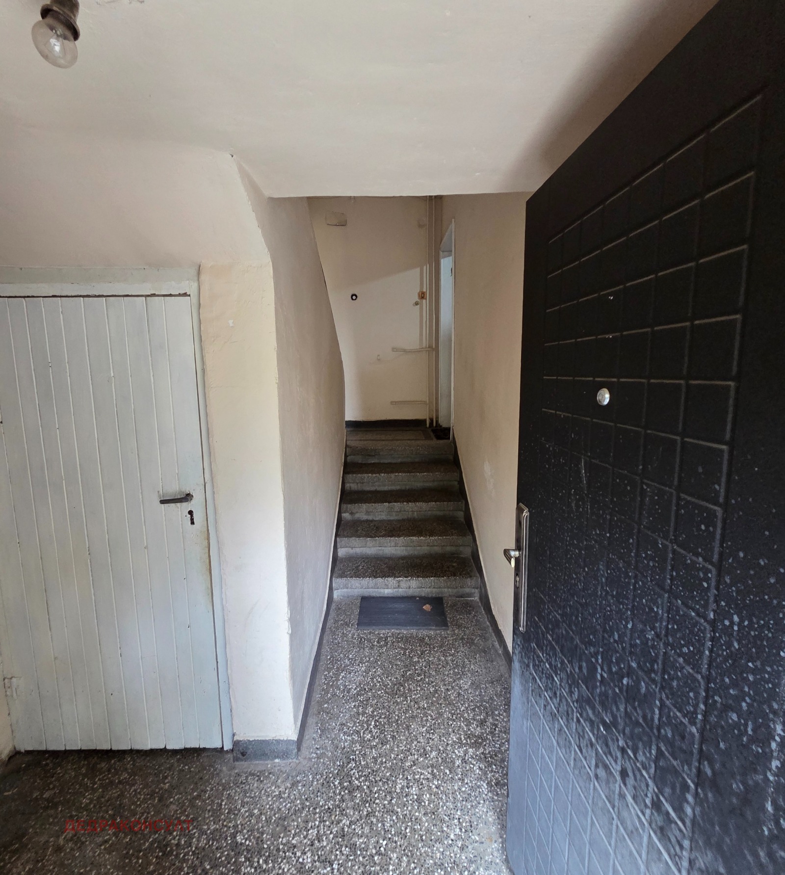 Продава ЕТАЖ ОТ КЪЩА, гр. София, Изток, снимка 3 - Етаж от къща - 55982547