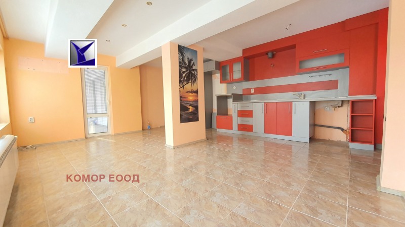 Продава 3-СТАЕН в град Русе, Широк център - 121 кв.м / 235 500 € » 460 597.97 лв., КОМОР ЕООД