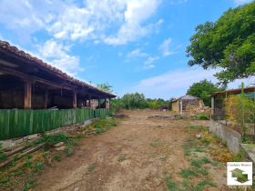 Casa Prisovo, regiunea Veliko Tarnovo 2