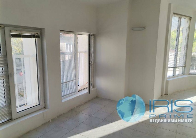 En venta  1 dormitorio Shumen , Tsentar , 81 metros cuadrados | 87370866 - imagen [2]