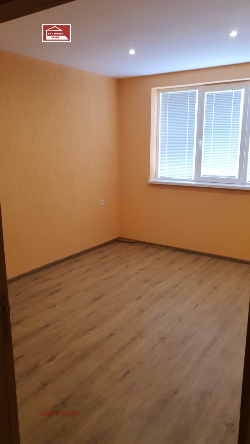 Продава 1-СТАЕН, гр. Враца, Река Лева, снимка 2 - Апартаменти - 53064875