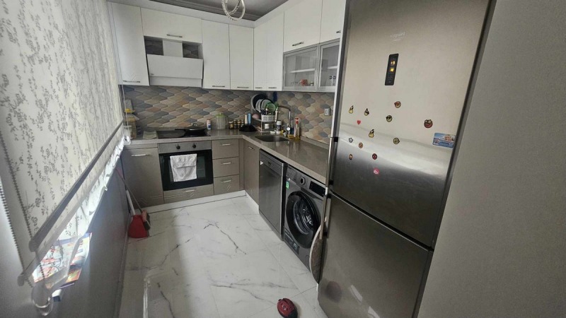 Продава 2-СТАЕН, гр. Кърджали, Възрожденци, снимка 5 - Апартаменти - 52556926