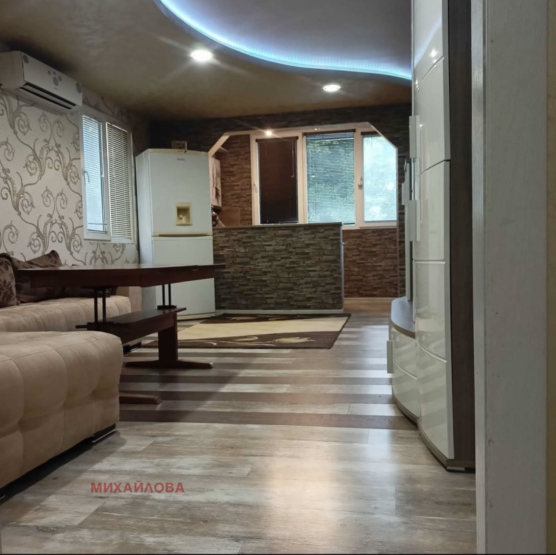 In vendita  2 camere da letto Stara Zagora , Remiza , 75 mq | 46082597