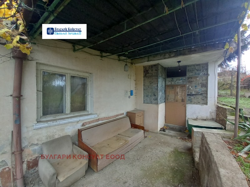 Продава КЪЩА, гр. Кюстендил, Бузлуджа, снимка 2 - Къщи - 52636630