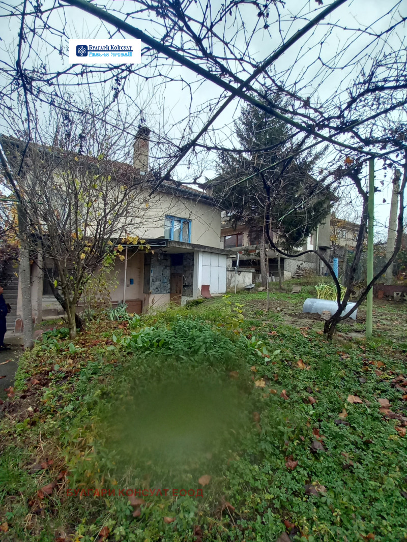 Продава КЪЩА, гр. Кюстендил, Бузлуджа, снимка 3 - Къщи - 52636630