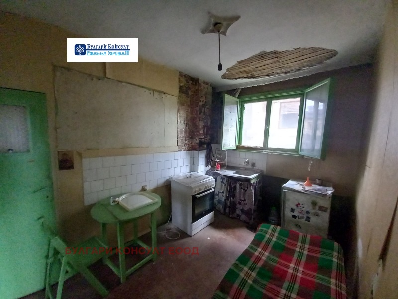 Продава КЪЩА, гр. Кюстендил, Бузлуджа, снимка 8 - Къщи - 52636630