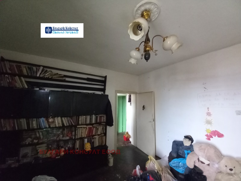 Продава КЪЩА, гр. Кюстендил, Бузлуджа, снимка 12 - Къщи - 52636630