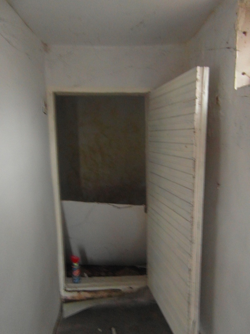 Продава КЪЩА, гр. Свищов, област Велико Търново, снимка 2 - Къщи - 52646212