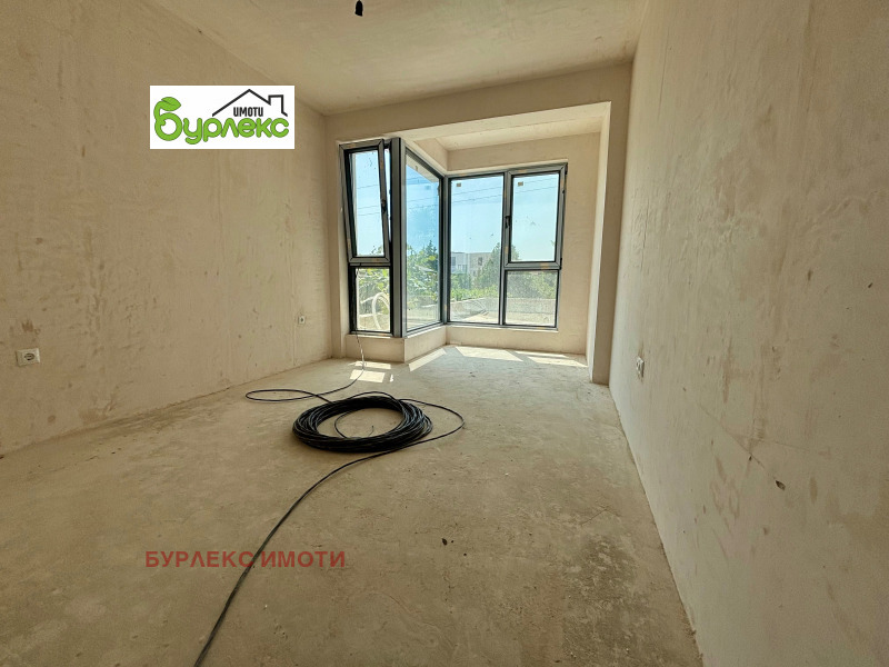 Na sprzedaż  1 sypialnia Warna , Briz , 87 mkw | 74638954 - obraz [6]