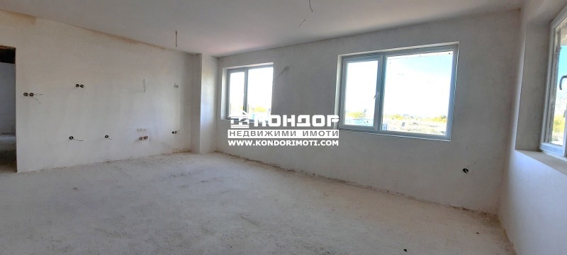 Eladó  2 hálószobás Plovdiv , Vastanicseski , 153 négyzetméter | 85417409