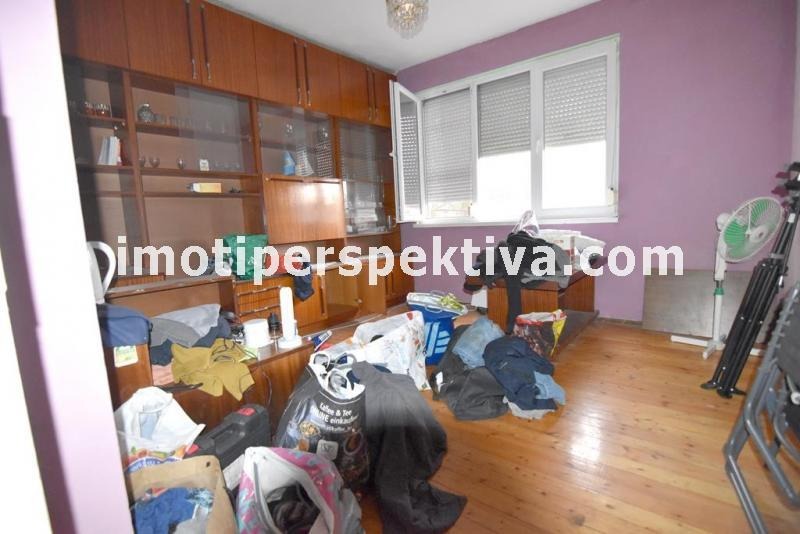 Продава ЕТАЖ ОТ КЪЩА, гр. Пловдив, Прослав, снимка 6 - Етаж от къща - 33024290