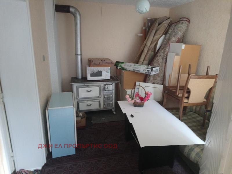Till salu  Hus region Sofia , Vlado Tritjkov , 30 kvm | 70895177 - bild [5]
