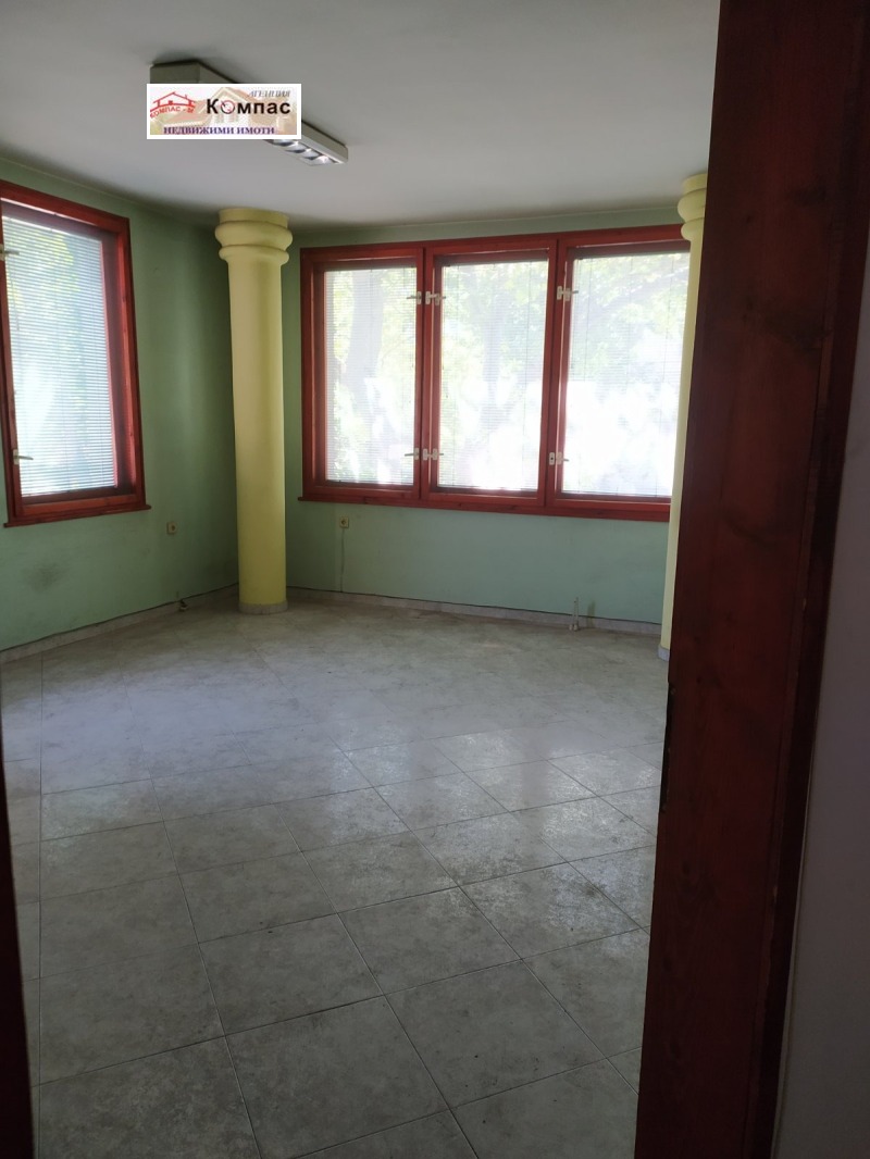 Продава  Магазин град Пловдив , Център , 220 кв.м | 96653075 - изображение [6]