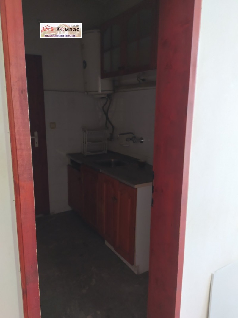 Продава  Магазин град Пловдив , Център , 220 кв.м | 96653075 - изображение [2]