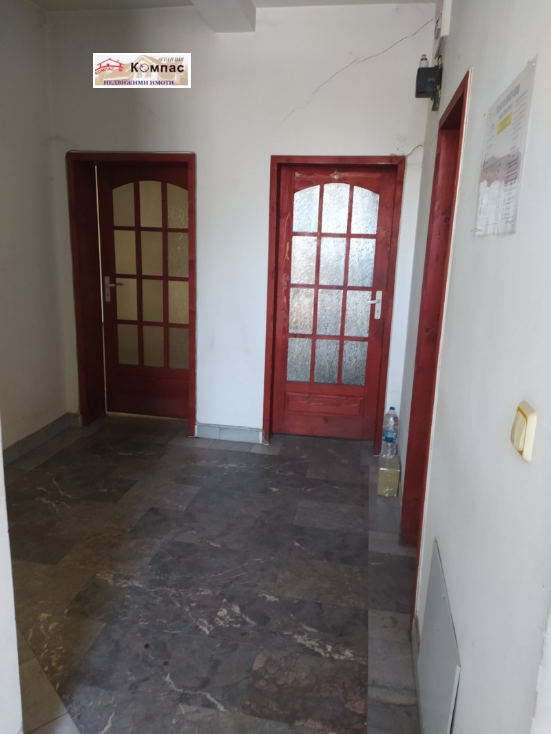 Продава  Магазин град Пловдив , Център , 220 кв.м | 96653075 - изображение [5]