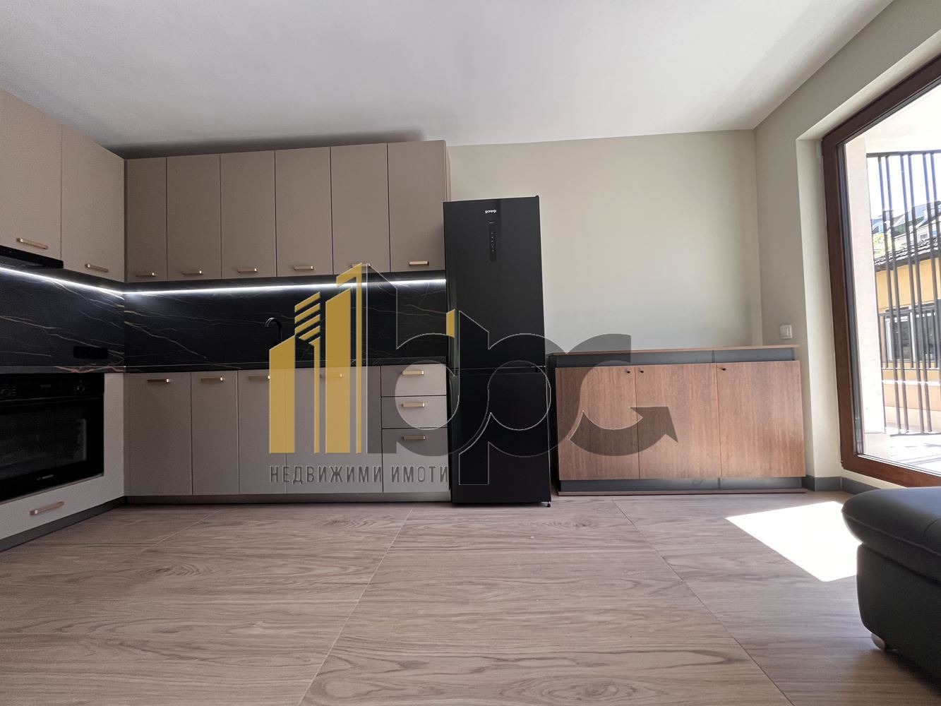 Продава 3-СТАЕН, гр. София, Център, снимка 5 - Апартаменти - 55345796