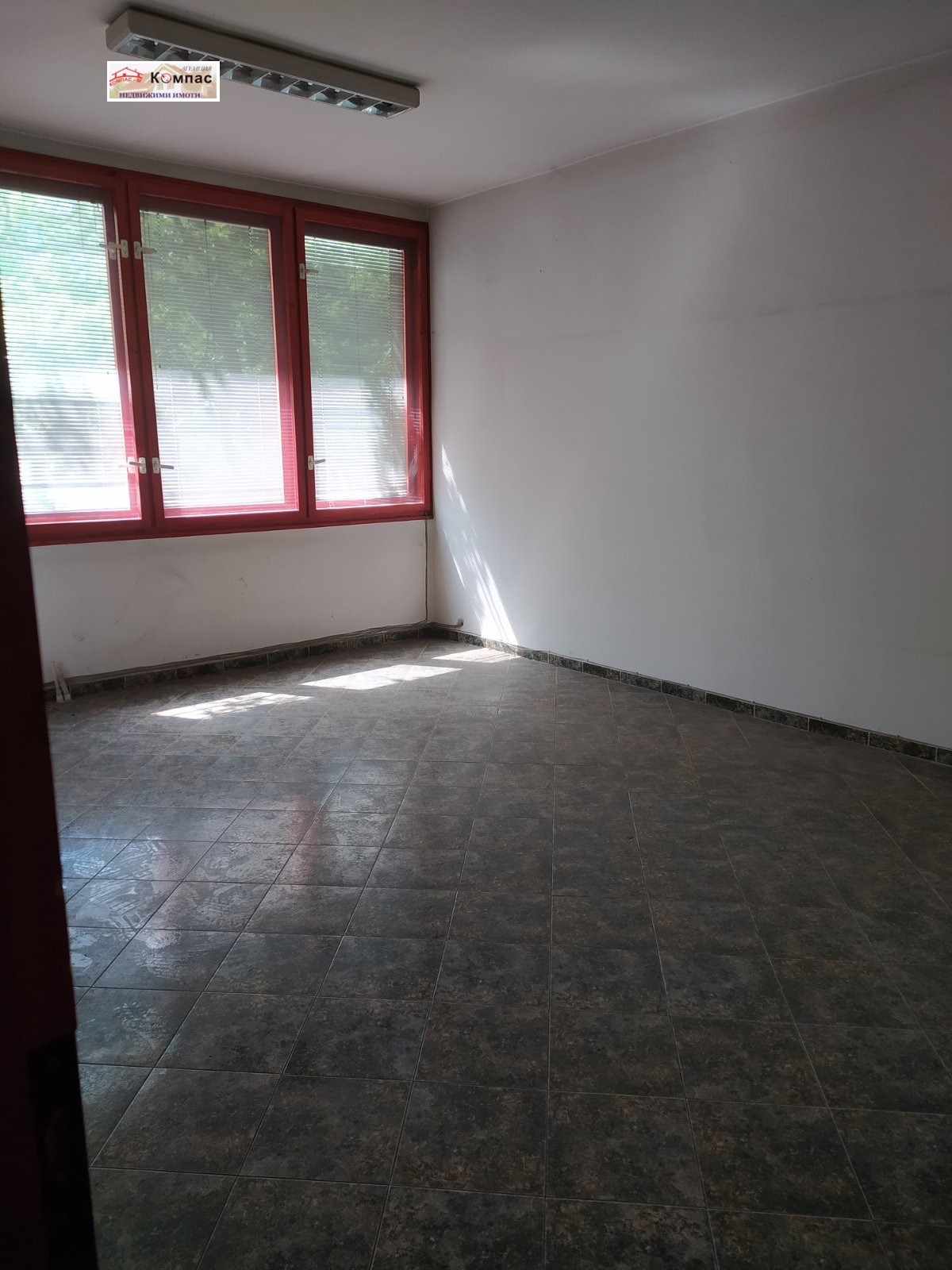 Продава МАГАЗИН, гр. Пловдив, Център, снимка 4 - Магазини - 54822014