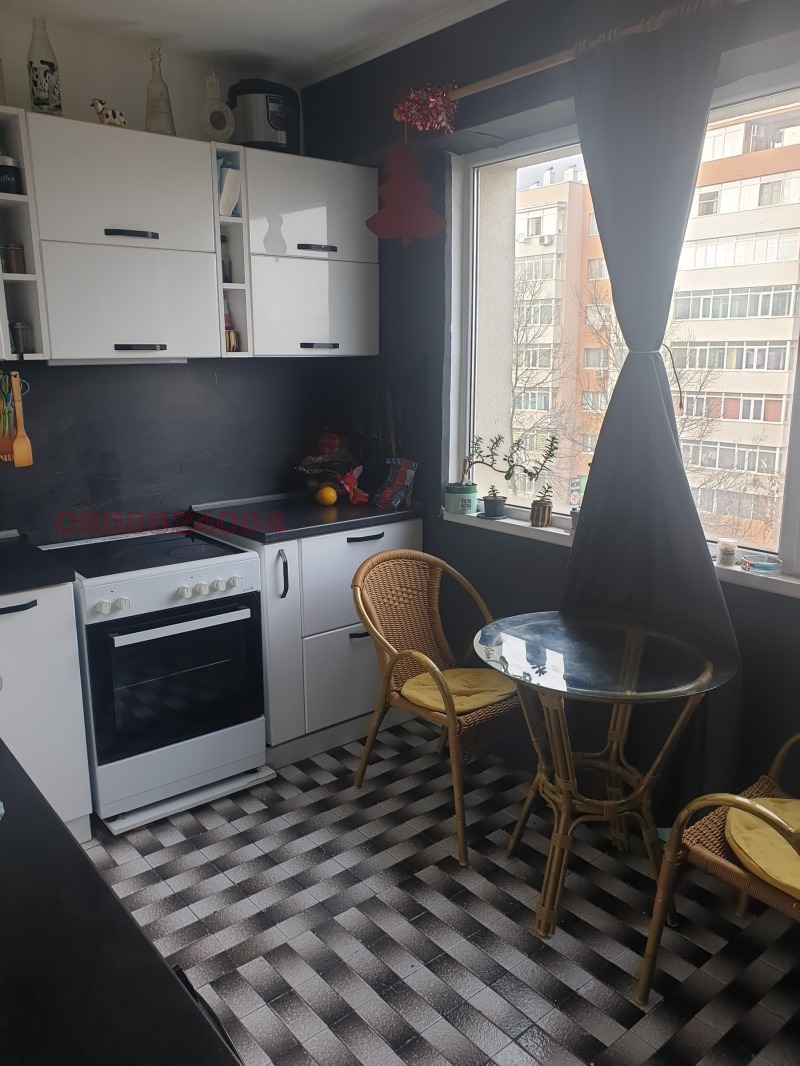 Продава 3-СТАЕН в област Велико Търново, гр. Горна Оряховица - 80 кв.м / 90 000 € » 176 024.70 лв.