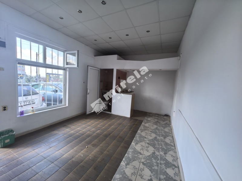 Продава  Офис град Ямбол , Боровец , 54 кв.м | 98944956 - изображение [2]