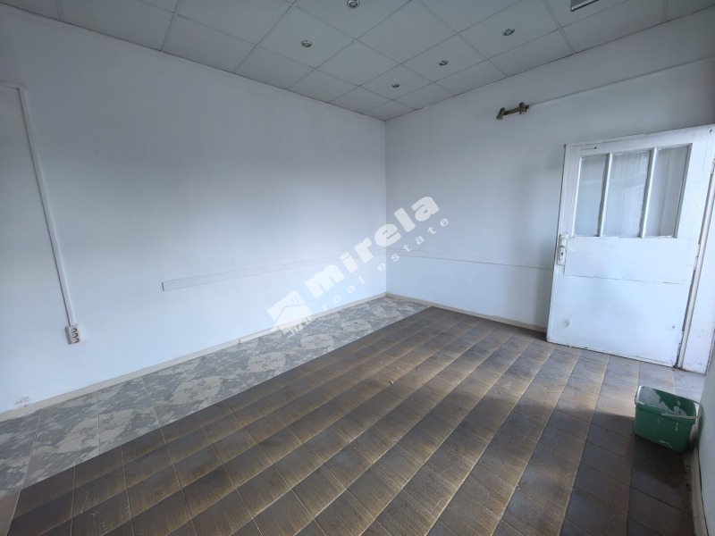 Продава  Офис град Ямбол , Боровец , 54 кв.м | 98944956 - изображение [3]