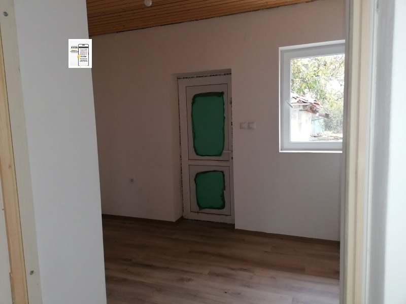 Продава КЪЩА, с. Змеево, област Добрич, снимка 9 - Къщи - 52224762