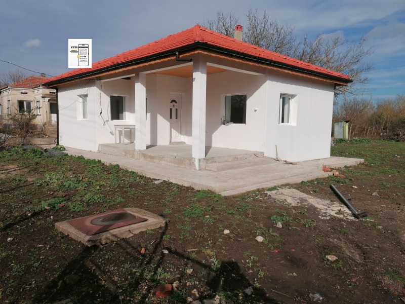 Продава КЪЩА, с. Змеево, област Добрич, снимка 10 - Къщи - 52224762