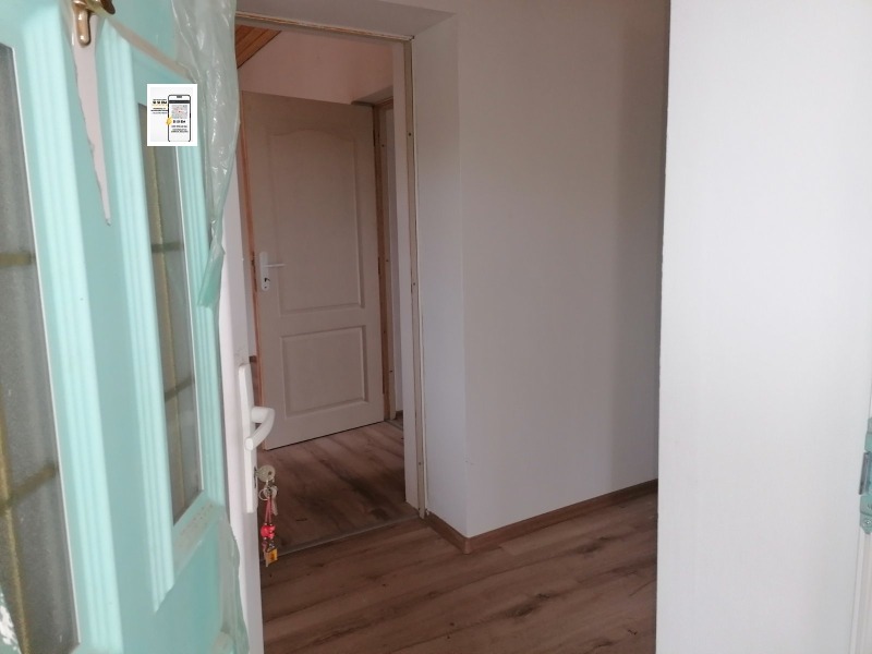 Продава КЪЩА, с. Змеево, област Добрич, снимка 3 - Къщи - 52224762