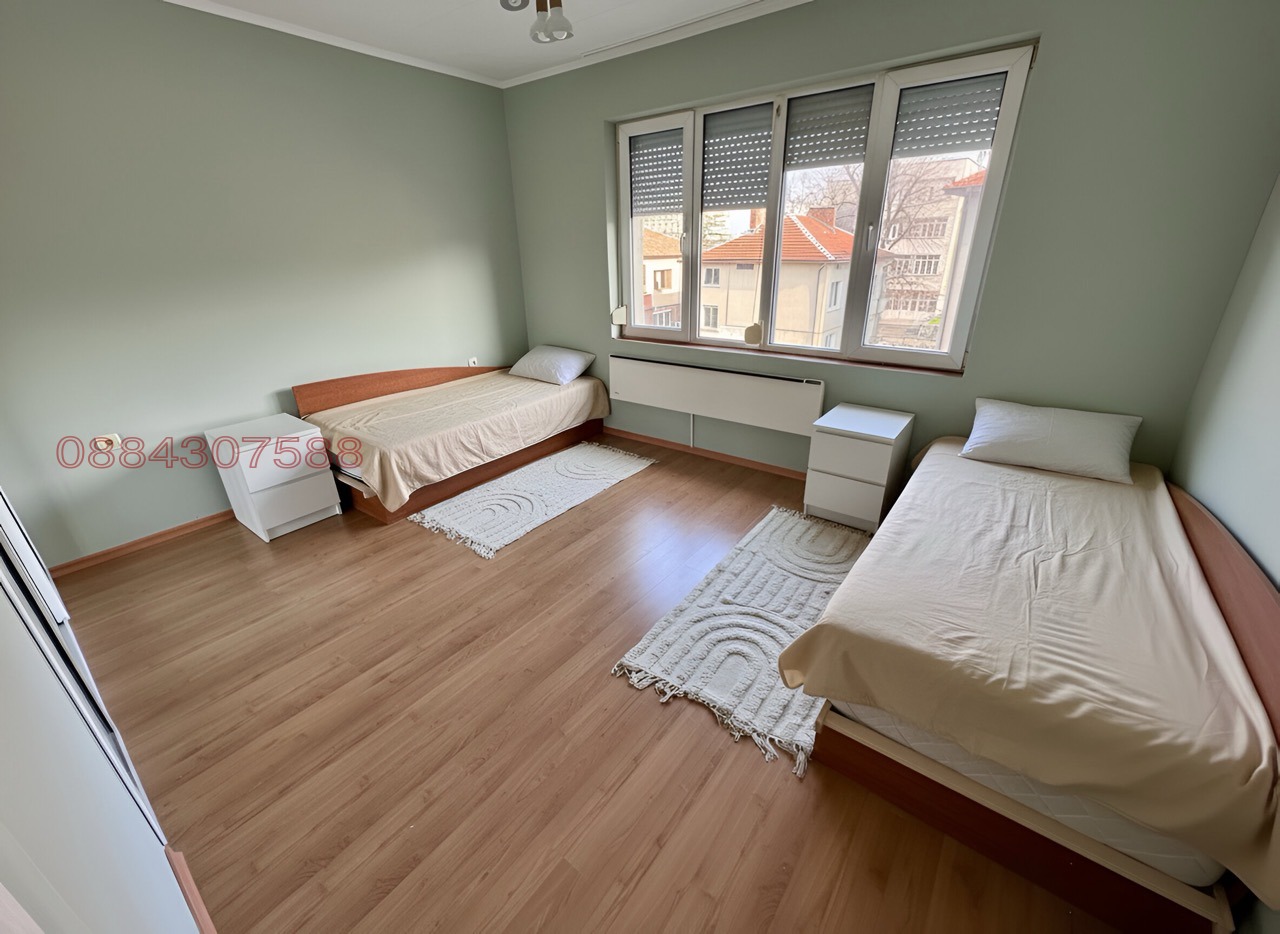 Продава ЕТАЖ ОТ КЪЩА, гр. Пловдив, Гагарин, снимка 8 - Етаж от къща - 56161363