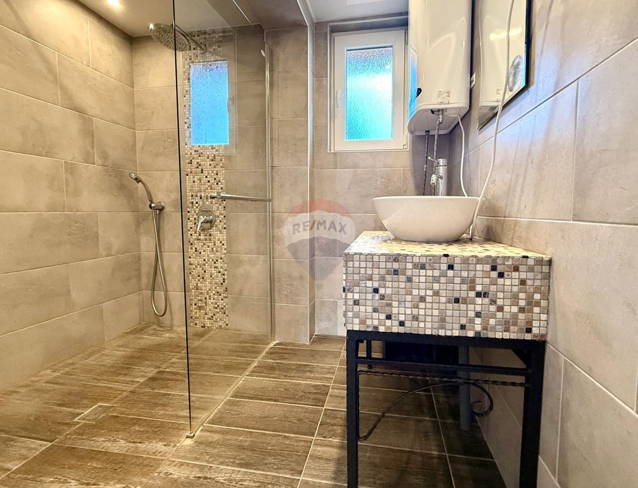 Продава КЪЩА, гр. Балчик, област Добрич, снимка 13 - Къщи - 54974183