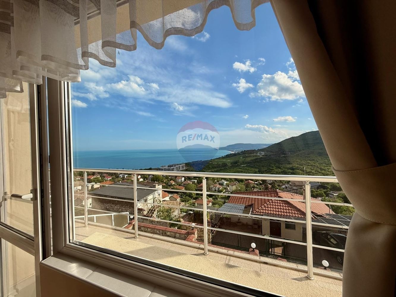 Продава КЪЩА, гр. Балчик, област Добрич, снимка 9 - Къщи - 54974183