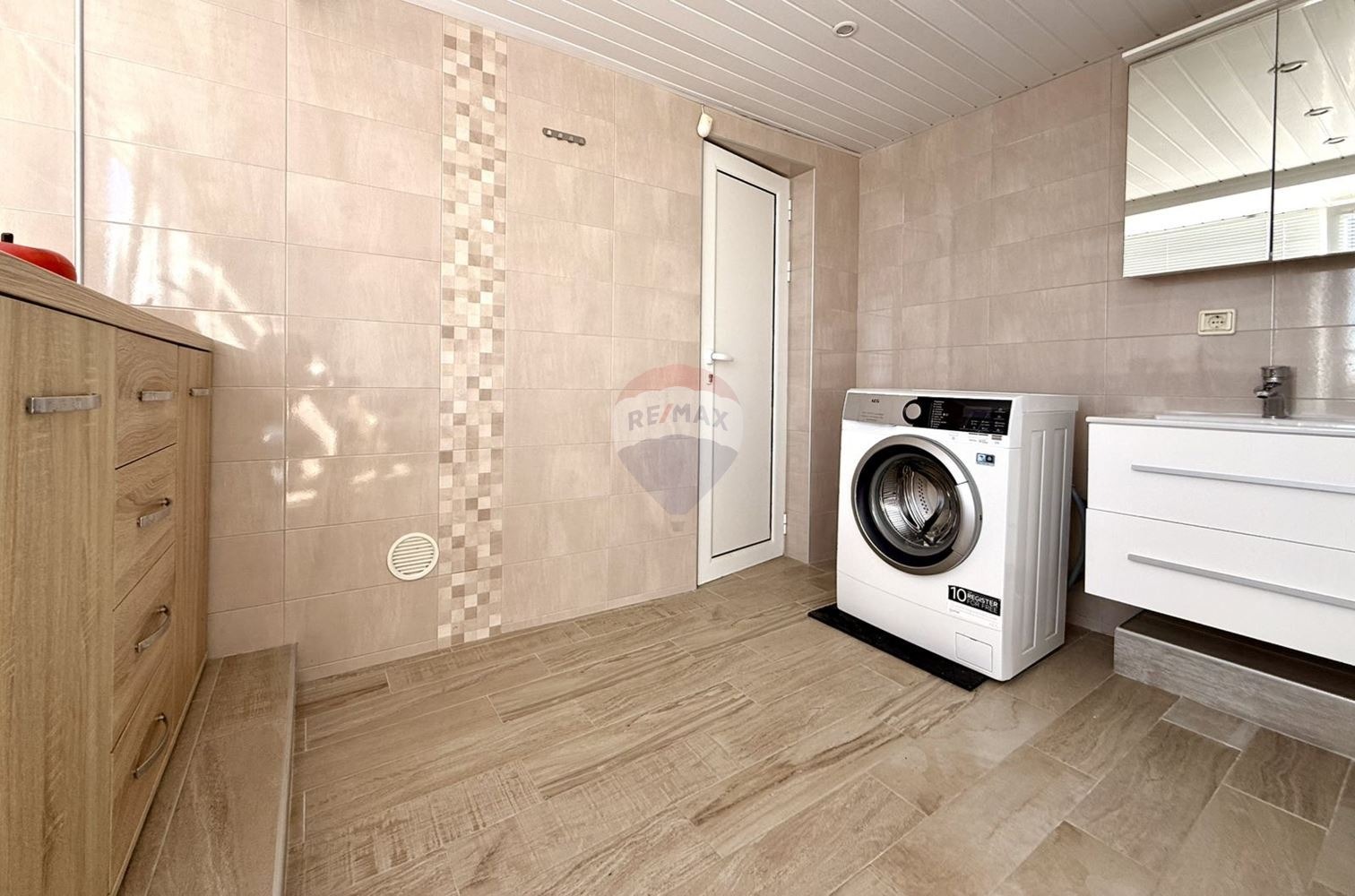 Продава КЪЩА, гр. Балчик, област Добрич, снимка 14 - Къщи - 54974183