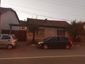 Продажба на имоти в с. Ребърково, област Враца - изображение 1 