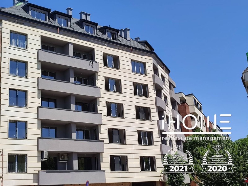 Продава АТЕЛИЕ, ТАВАН, гр. София, Света Троица