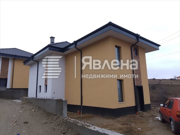 Продава КЪЩА, гр. Благоевград, Еленово 2, снимка 1 - Къщи - 48339831