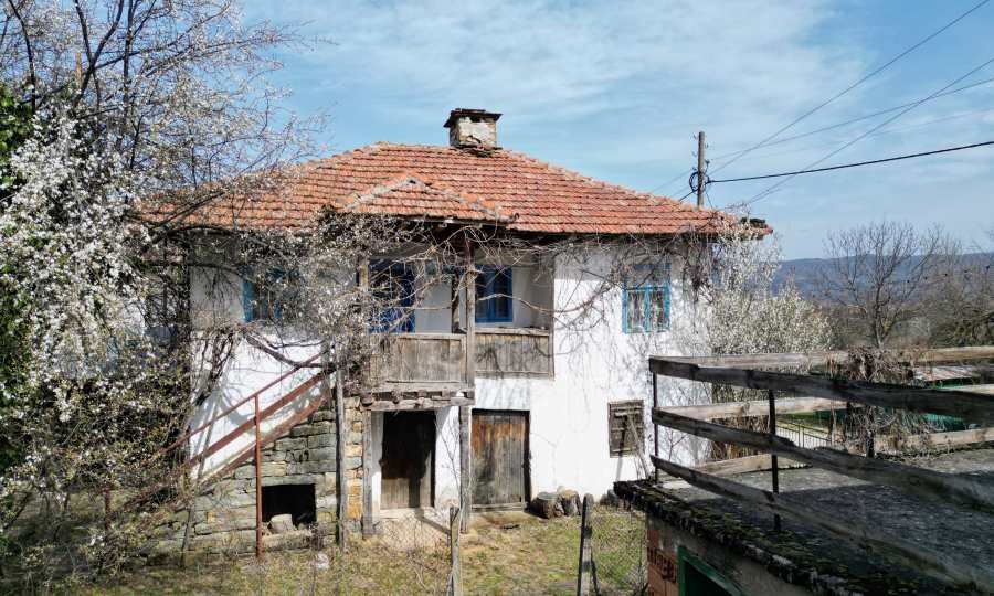 Продава КЪЩА, гр. Троян, област Ловеч, снимка 2 - Къщи - 54595489