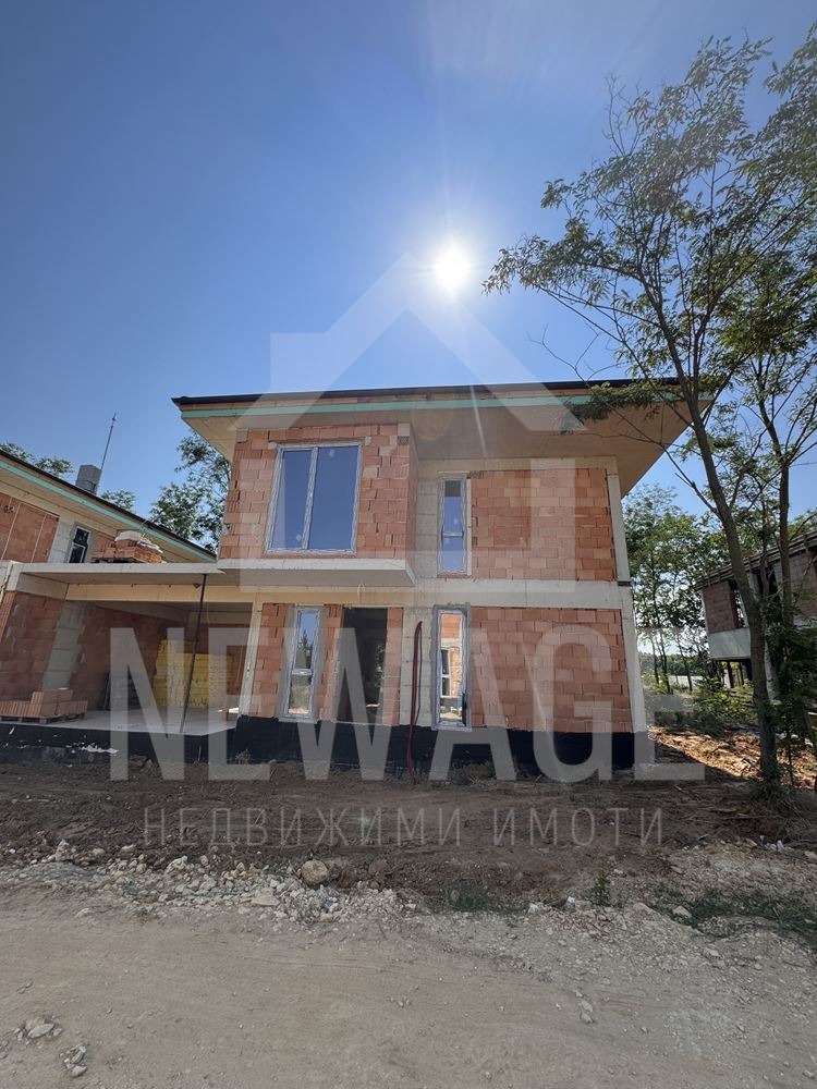 Продава КЪЩА, с. Близнаци, област Варна