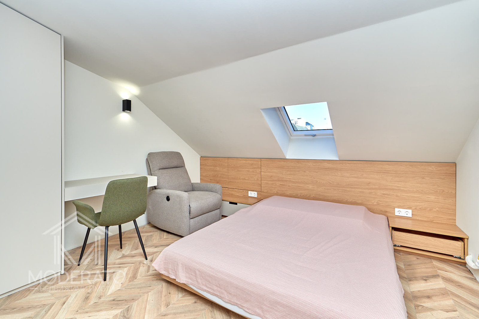 Продава МНОГОСТАЕН, гр. Бургас, Център, снимка 13 - Апартаменти - 54143042