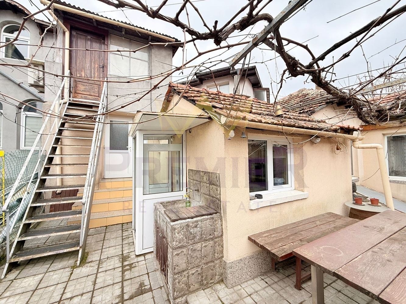 Продава КЪЩА, гр. Добрич, Пинета, снимка 2 - Къщи - 55277054