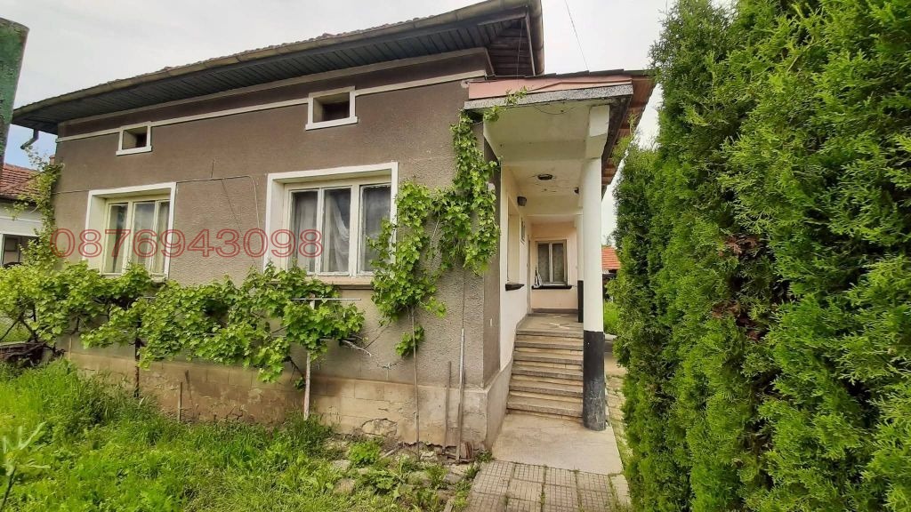 Продава КЪЩА, гр. Троян, област Ловеч