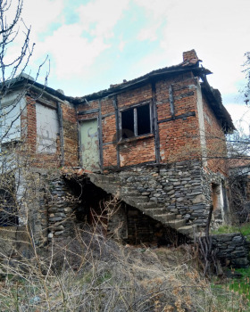 Къща с. Първенец, област Пловдив 2