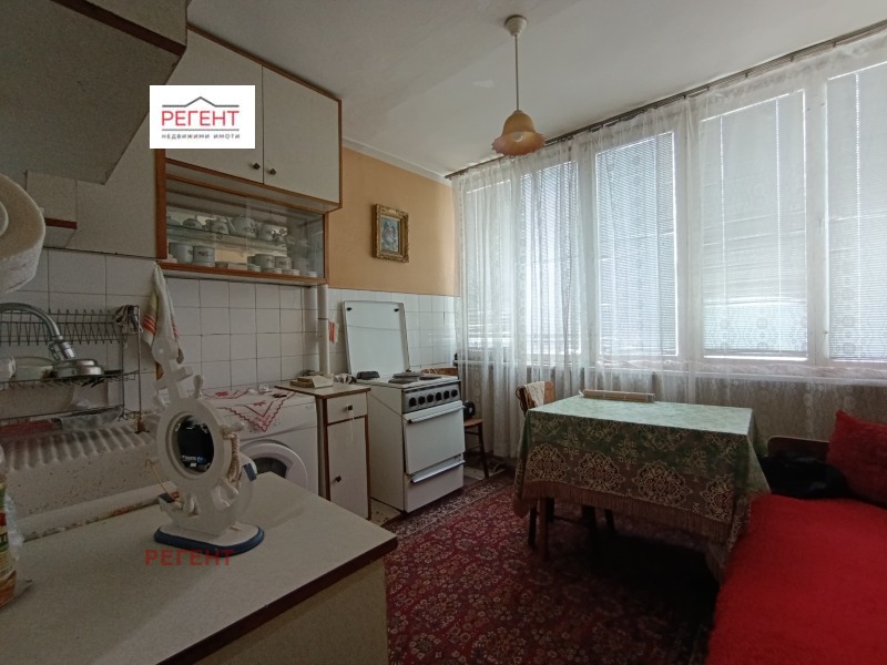 Eladó  1 hálószoba Gabrovo , Bicskinja , 62 négyzetméter | 52364495