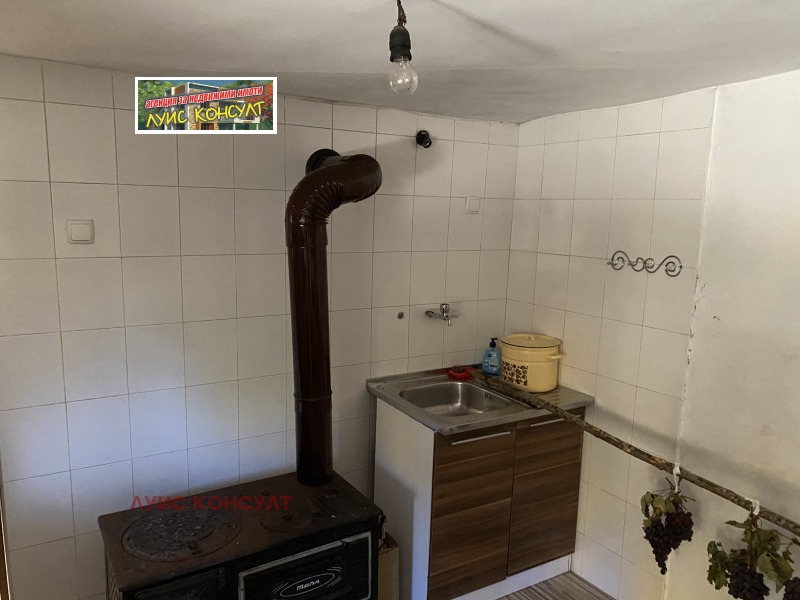 Продава КЪЩА, с. Вирове, област Монтана, снимка 15 - Къщи - 52232396