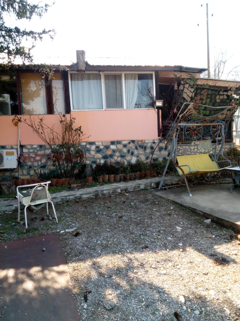 Продава ВИЛА, гр. Тутракан, област Силистра, снимка 13 - Вили - 53539057