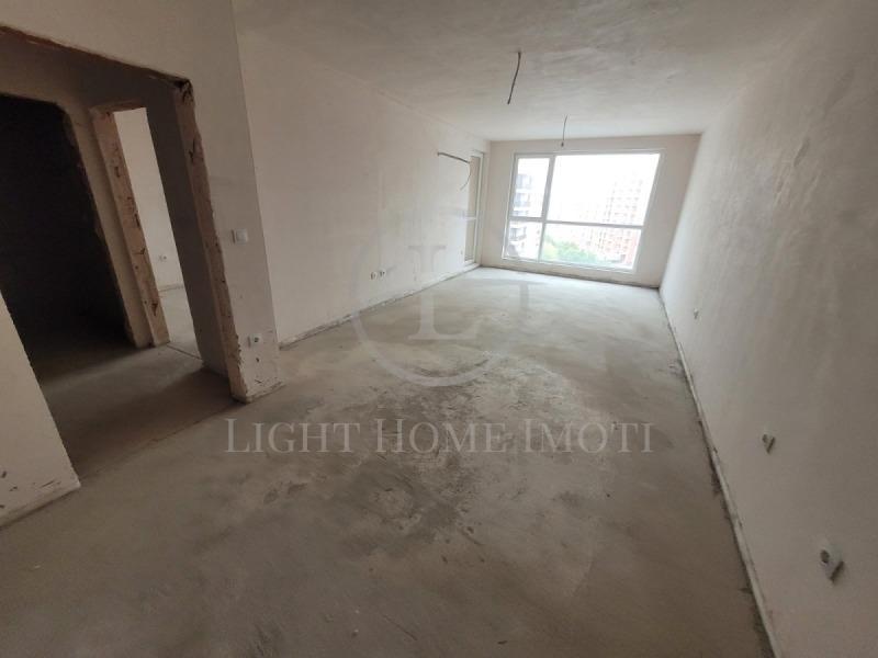 Продава  2-стаен град Пловдив , Южен , 74 кв.м | 36674523